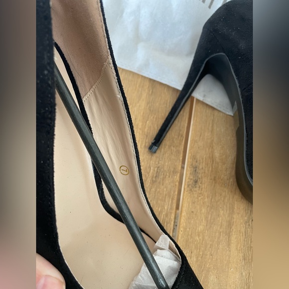 Pretty little thing black wide fit court shoe High Heel US Size 9 UK Size 7 - Picture 3 of 6